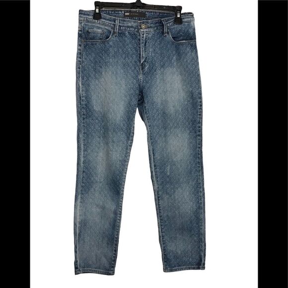 Levi’s Women’s Sz 8 diamond print stamped light wash denim mid-rise Boyf… - Picture 1 of 10